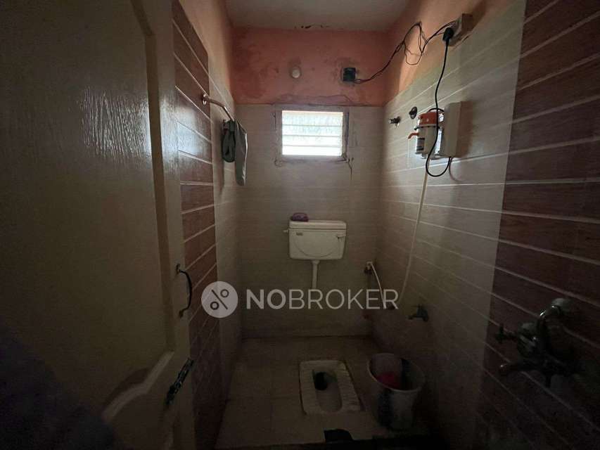 2 BHK Flat In Pranav Flats For Sale  In Mudichur