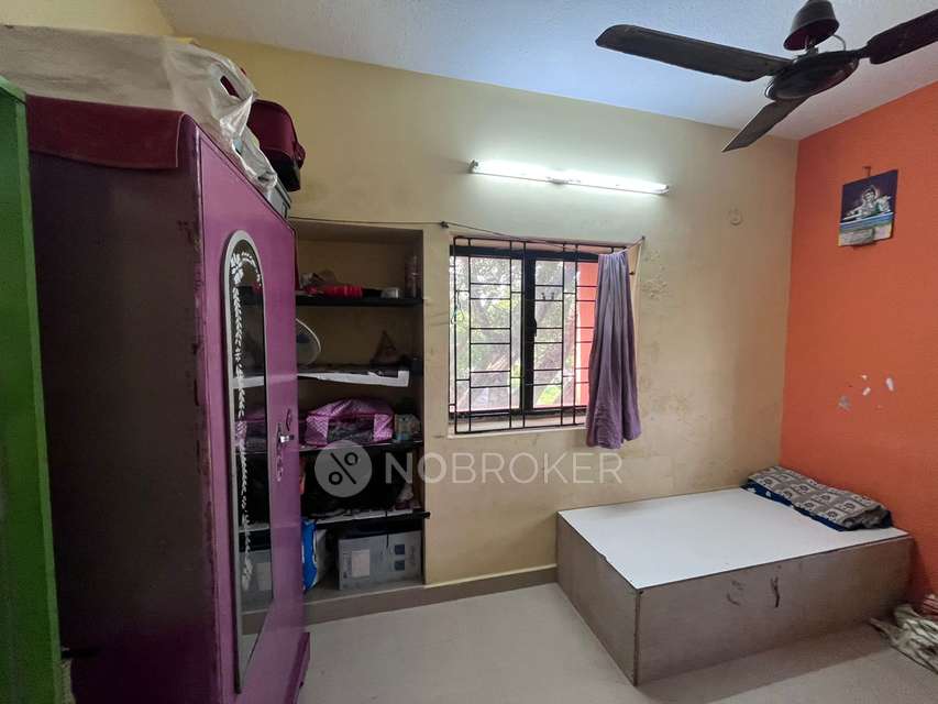 2 BHK Flat In Pranav Flats For Sale  In Mudichur