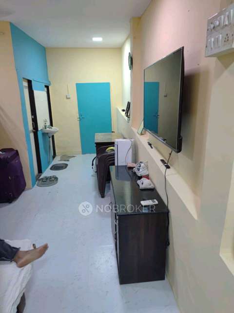 PG for Boys in Janki Devi Public School Road