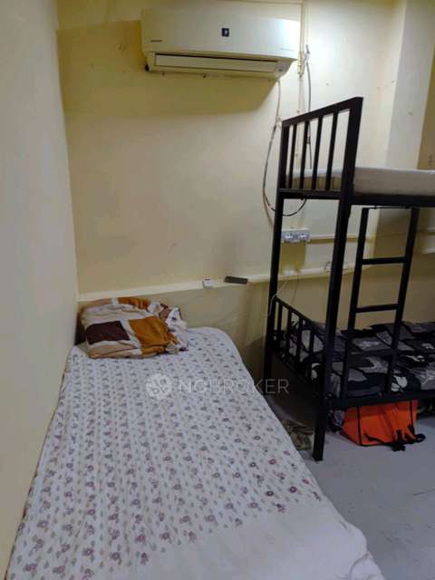 PG for Boys in Janki Devi Public School Road