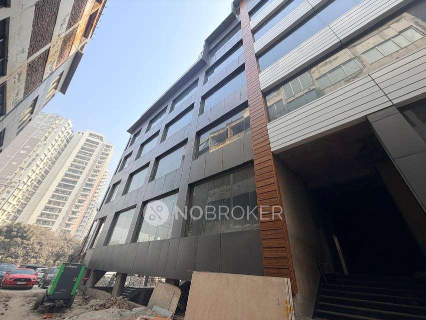 Showroom in Hazipur, Noida for Rent 