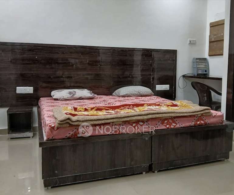 PG for Girls in Sector 130