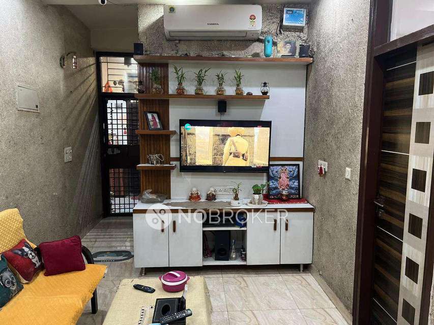 2 BHK Flat In Shakti Khand 4 For Sale  In Indirapuram