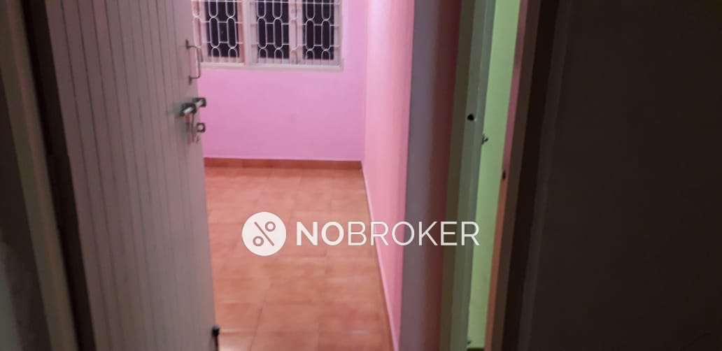 1 BHK Flat In Sb for Rent  In Halasuru