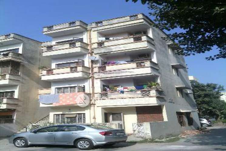 3 BHK Flat In Sarvhit Apartment for Rent  In Sector 17 Dwarka