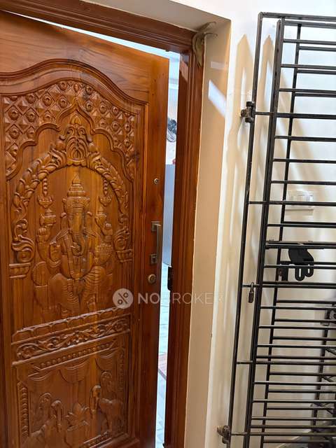 2 BHK Flat In Gayatri Apartment for Rent  In Siddharthar Street