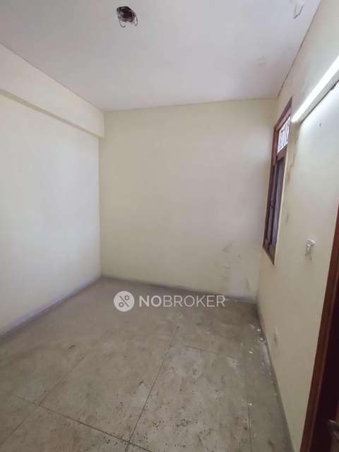 4 BHK Flat In Neelkanth Apartment for Rent  In Rohini
