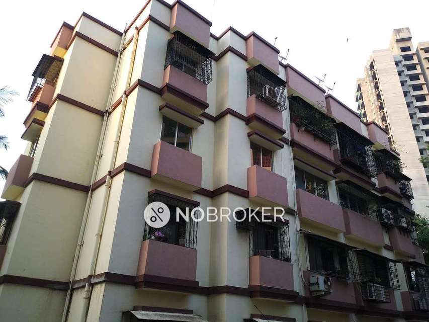 2 BHK Flat In Society for Rent  In Kandivali West