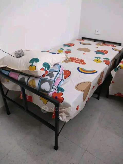 Single Room for Female In 2 BHK  In Kes In Ramapuram