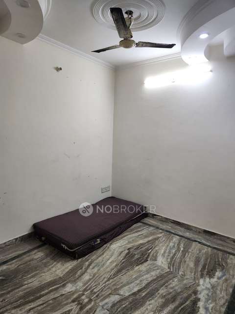 2 BHK Flat For Sale  In Geeta Colony