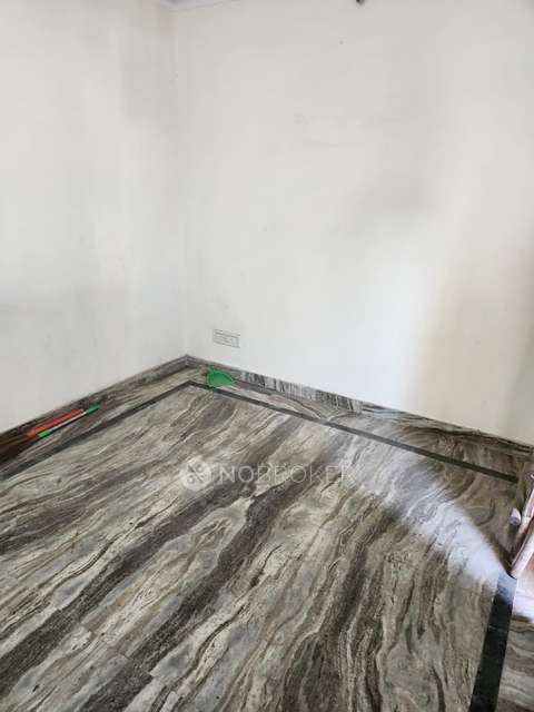 2 BHK Flat For Sale  In Geeta Colony