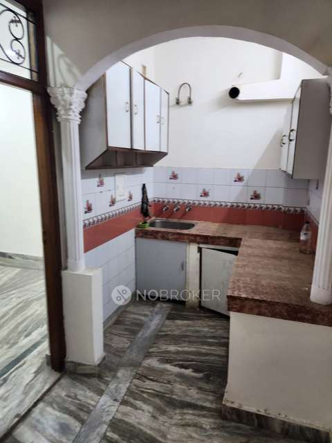 2 BHK Flat For Sale  In Geeta Colony