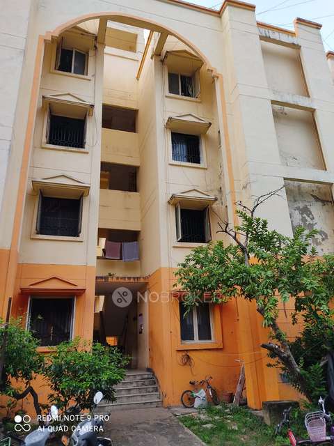 2 BHK Flat In Rail Nagar Flat Owners Association, Koyambedu, Chennai For Sale  In Koyambedu, Chennai
