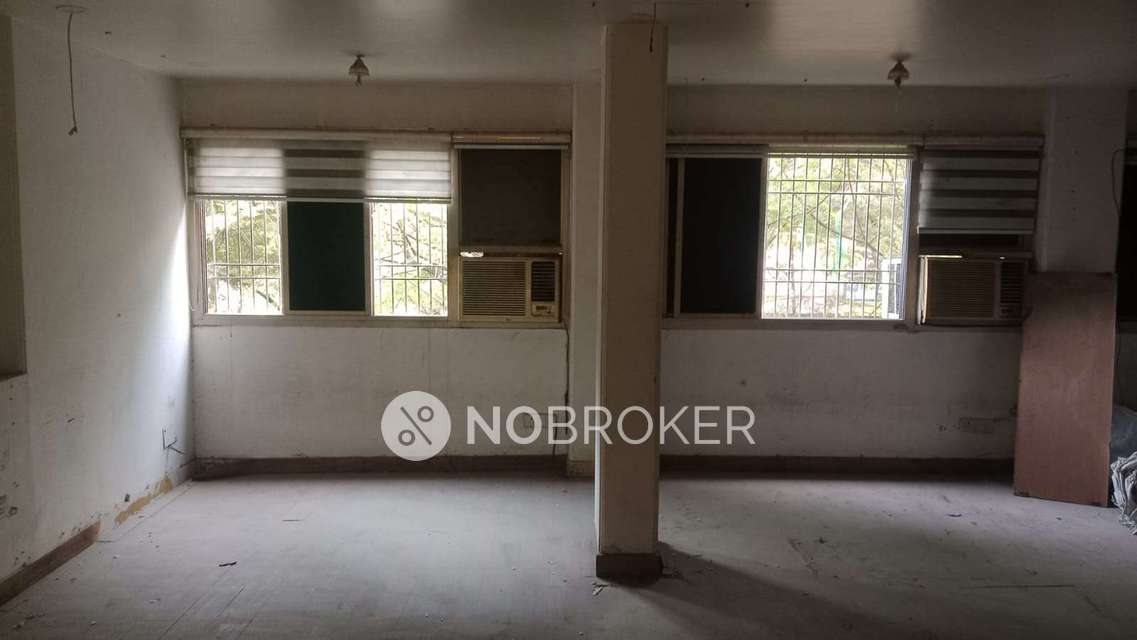 Office Space in Paschim Vihar, Delhi for sale 
