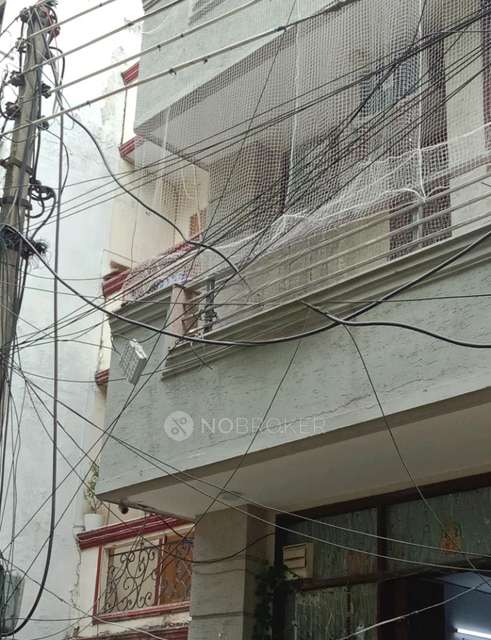 1 RK Flat for Rent  In Dlf Phase 3