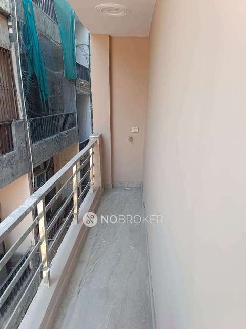 2 BHK Flat for Rent  In  Kamla Nagar