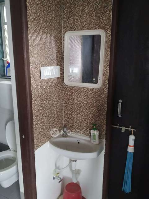 1 BHK Flat In Apple Aroma for Rent  In Maan