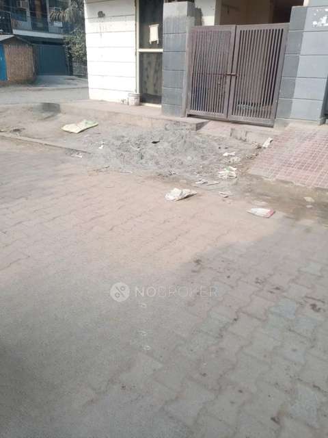 1 RK House for Rent  In  Sector 52