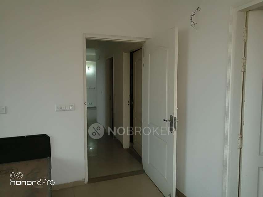 4 BHK Flat In Stellar One  For Sale  In Bisrakh Jalalpur