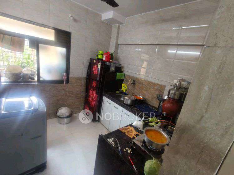 1 RK Flat In Narendra Complex for Rent  In Dahisar East