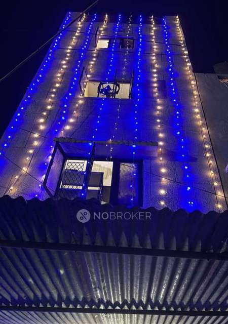 Godown/Warehouse in Anand Parbat, Delhi for Rent 