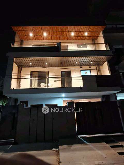 1 RK House for Rent  In Sector 30