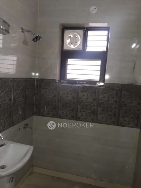 4 BHK Flat In Sainik Colony Society For Sale  In Sector 49