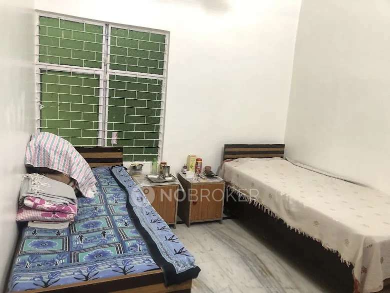 PG for Boys in Chipiyana Buzurg