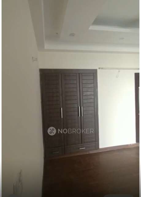 3 BHK Flat In Amrapali Platinum, Sector 119 for Rent  In Sector 119