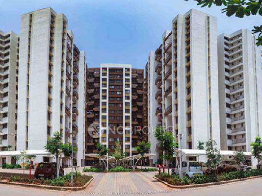 2 BHK Flat In Kalpataru Serenity For Sale  In Manjri