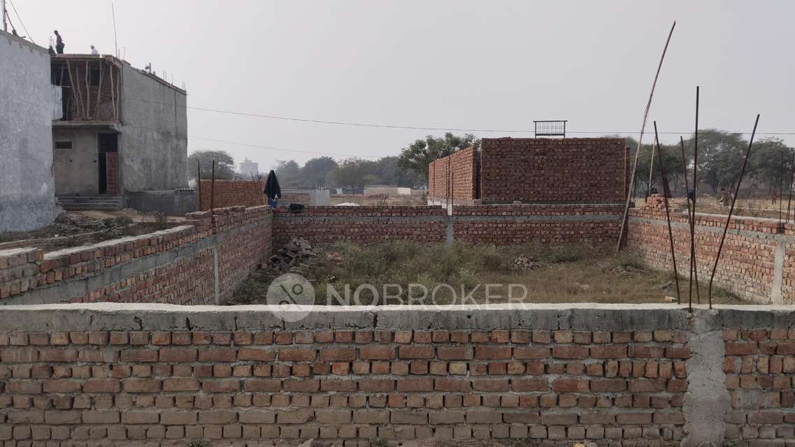 Plot For Sale  In  Sector 54,