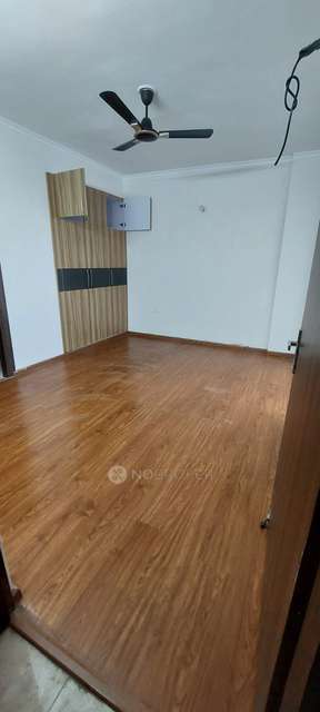 2 BHK Flat In Amrapali Leisure Valley, Techzone 4 For Sale  In Techzone 4