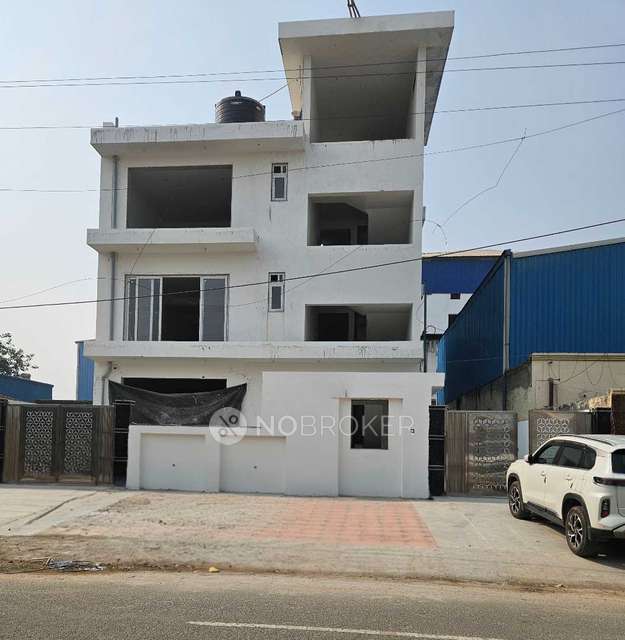 Industrial Building in Kasna, Greater Noida for Rent 