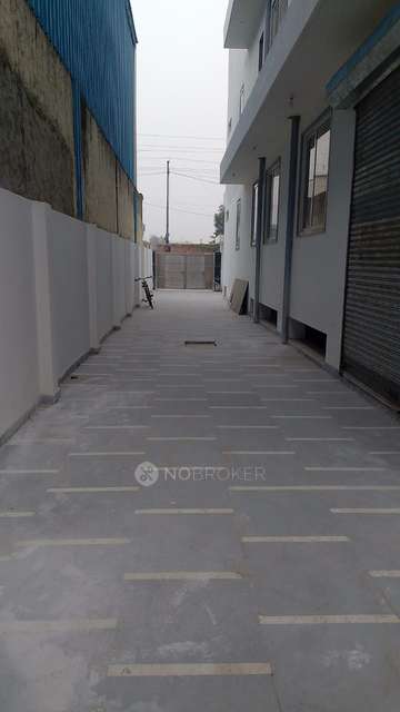 Industrial Building in Kasna, Greater Noida for Rent 