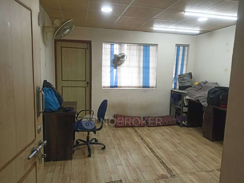 Shared Room for Male In 2 BHK  In Shukrawar Peth