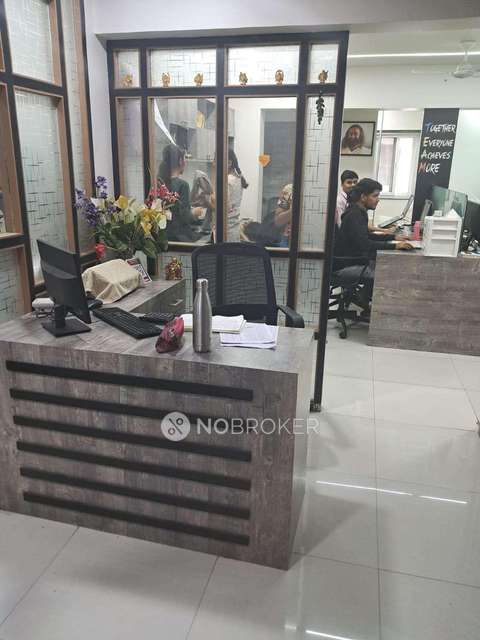 2 BHK Flat In Clover Centre for Rent  In Camp