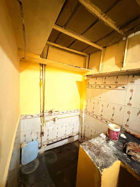 1 RK Flat In Rameshwar Niwas Building For Sale  In  Thane West