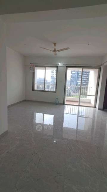 2 BHK Flat In Swastik Twin Tower for Rent  In Charholi Budruk