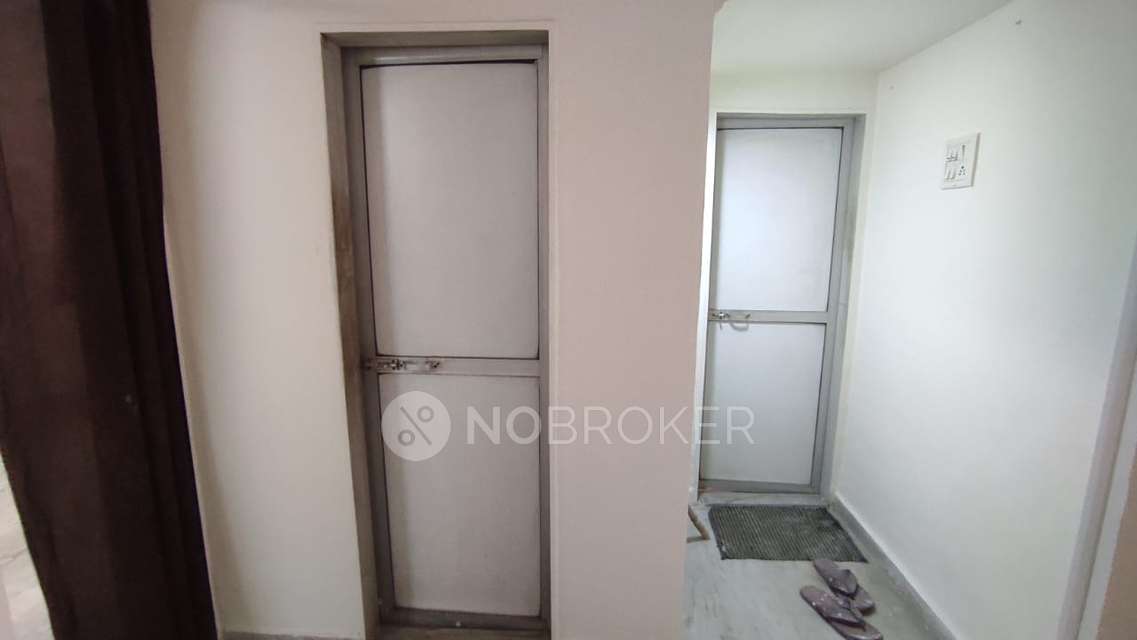 1 BHK Flat In Gharkul Chs Malad, Malad West For Sale  In Malad West