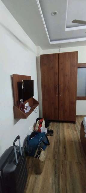 Shared Room for Male In 1 RK  In Sector 48