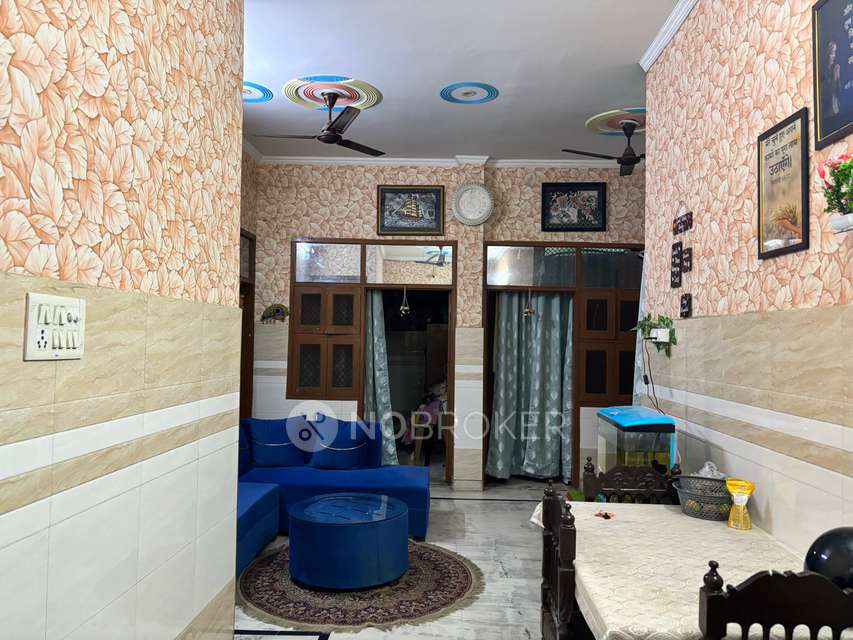 4+ BHK Flat For Sale  In Kirari Suleman Nagar