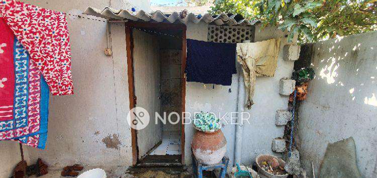 2 BHK House for Rent  In Papi Reddy Colony Near Chandanagar Mmts Station