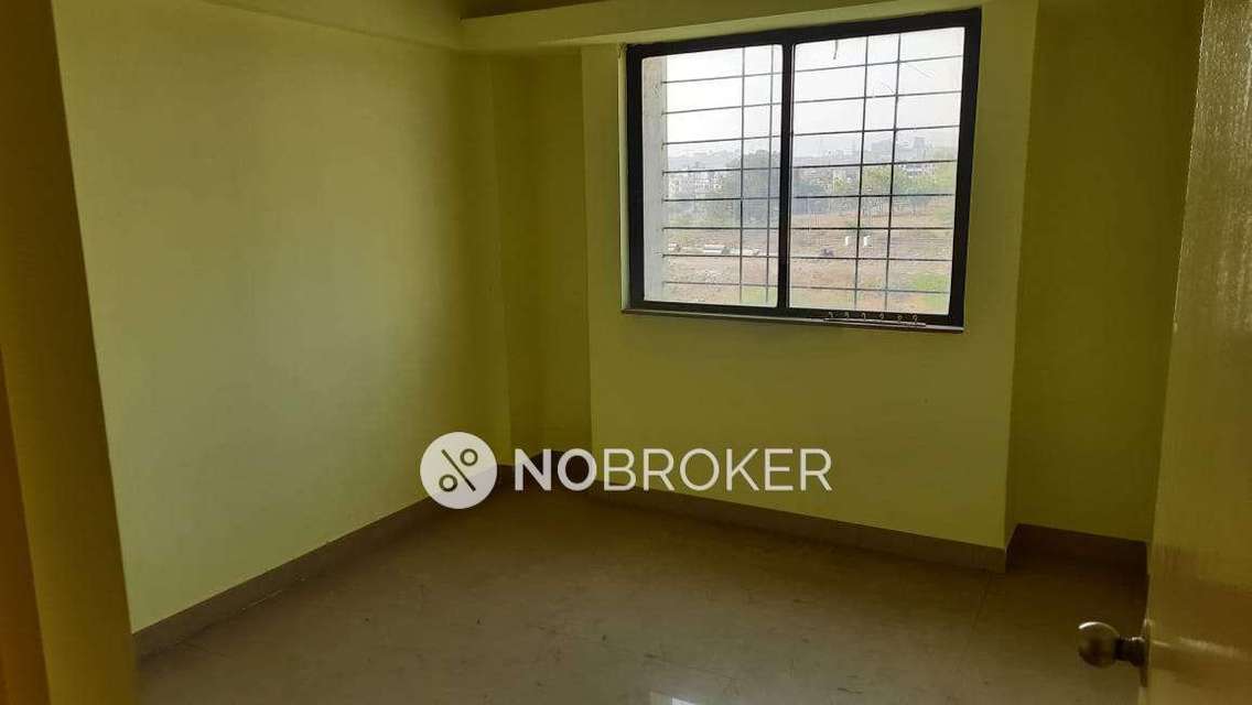 2 BHK Flat In Swapnalok  Society For Sale  In Hadapsar