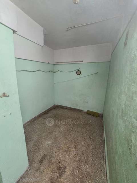 Shop in Natvar Parekh Compound, Mumbai for sale 