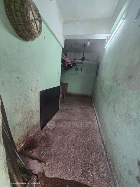 Shop in Natvar Parekh Compound, Mumbai for sale 