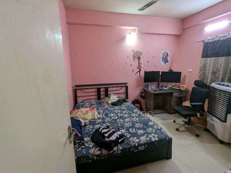 Single Room for Male In 2 BHK  In Pavani Paradise In Pavani Paradise
