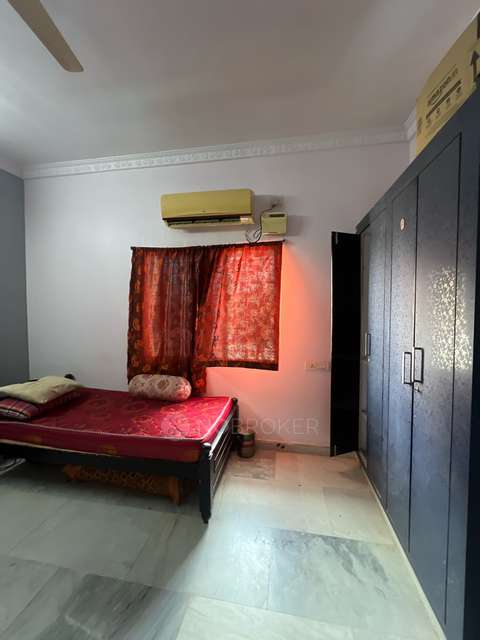 Single Room for Female In 1 RK  In Yaser Enclave In Toli Chowki