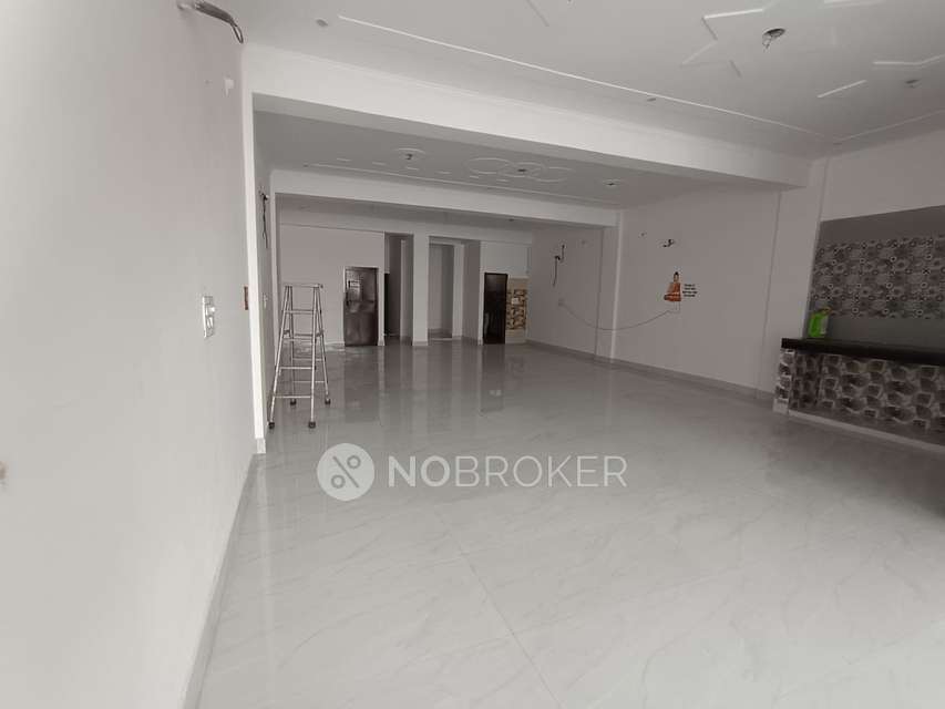 Showroom in Najafgarh, Delhi for Rent 