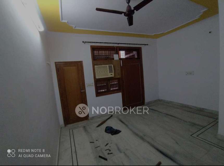 2 BHK Flat In Stand Alone Building  for Rent  In Shakarpur