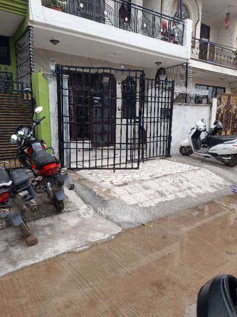 4 BHK Flat For Sale  In Sector 10a